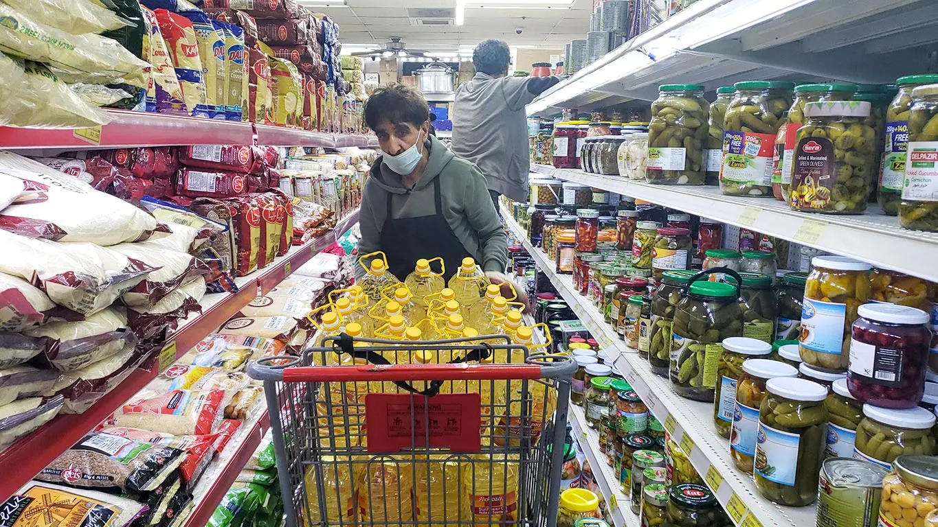 Buying food for Afghan families